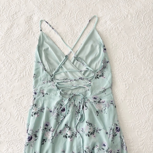 NWOT In Love Forever Sage Green Floral Lace-Up High-Low Maxi Dress Medium - Picture 5 of 8